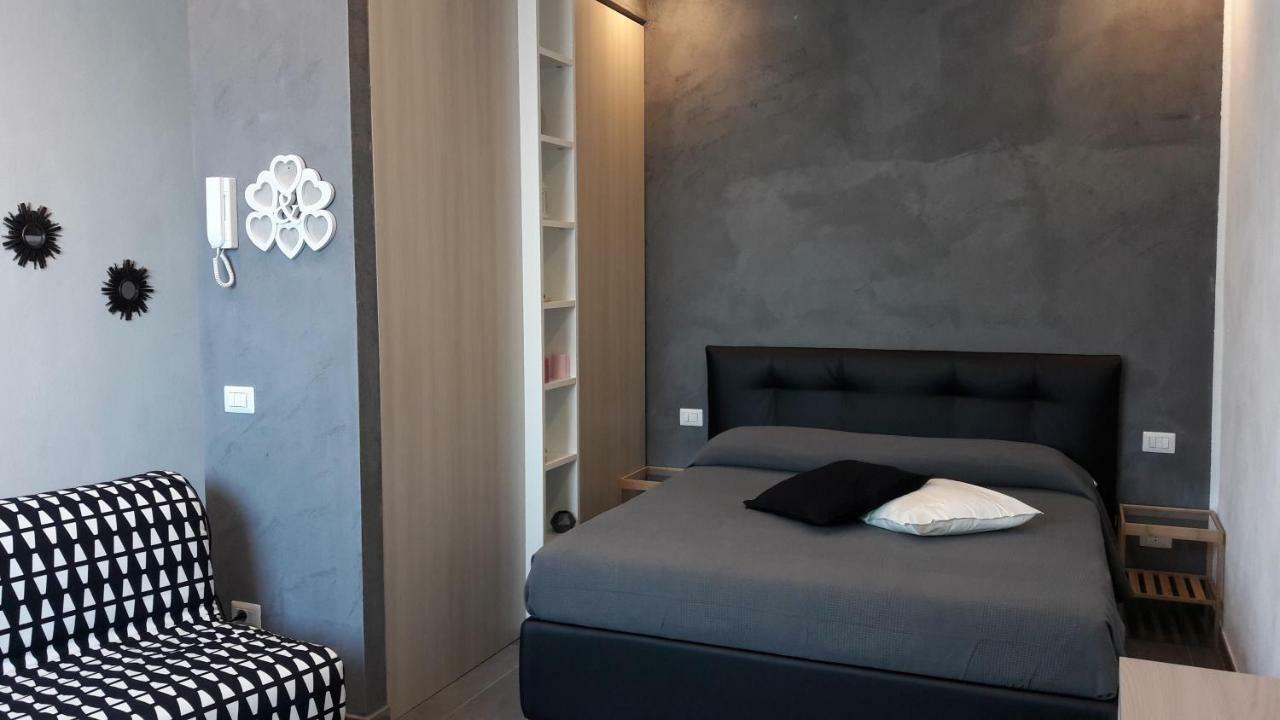 Stay In Наполи Екстериор снимка