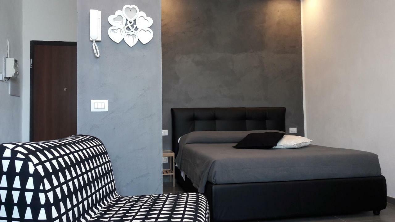 Stay In Наполи Екстериор снимка