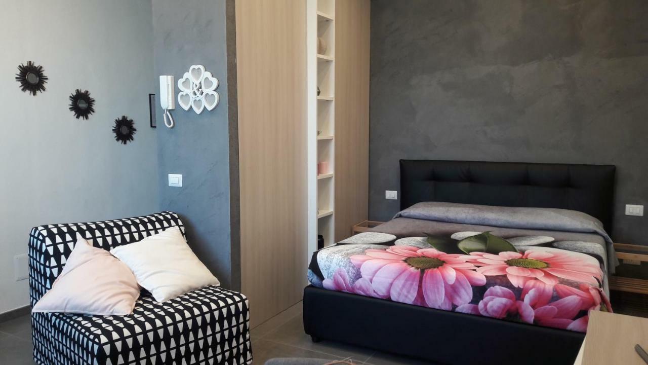 Stay In Наполи Екстериор снимка