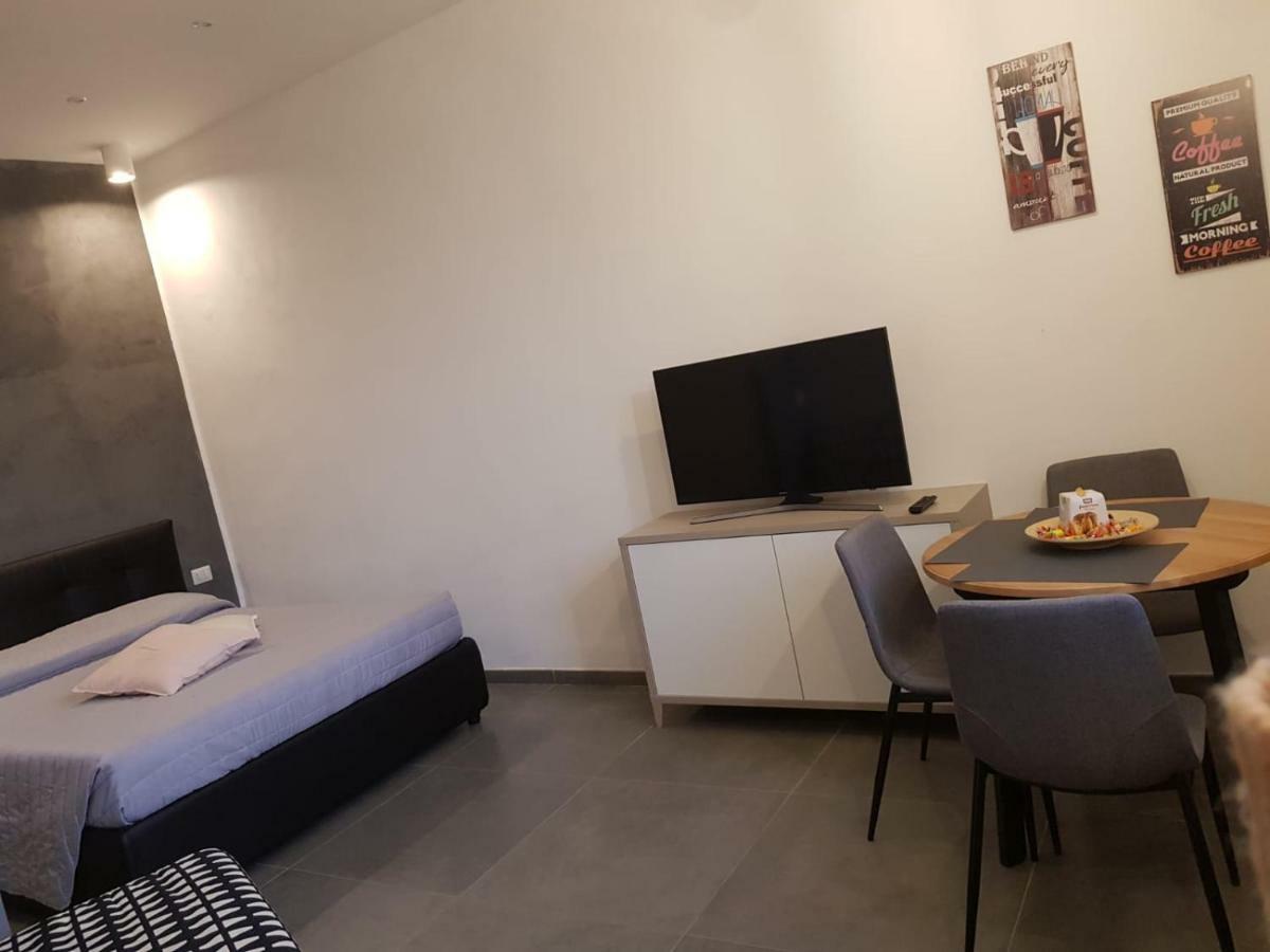 Stay In Наполи Екстериор снимка